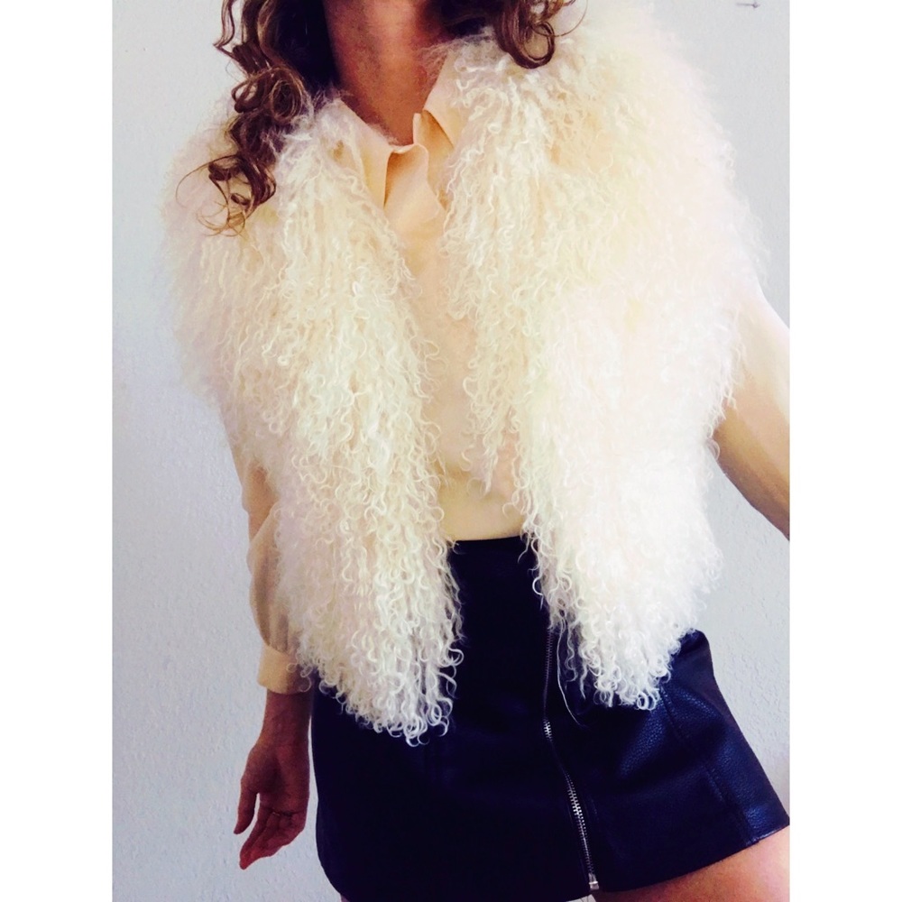 Zara fax fur vest size M 28.